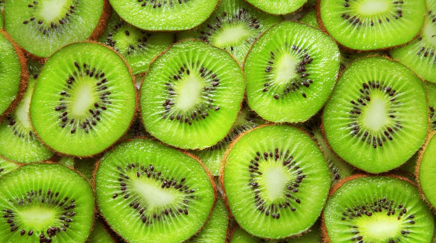 Slices of kiwi fruit.